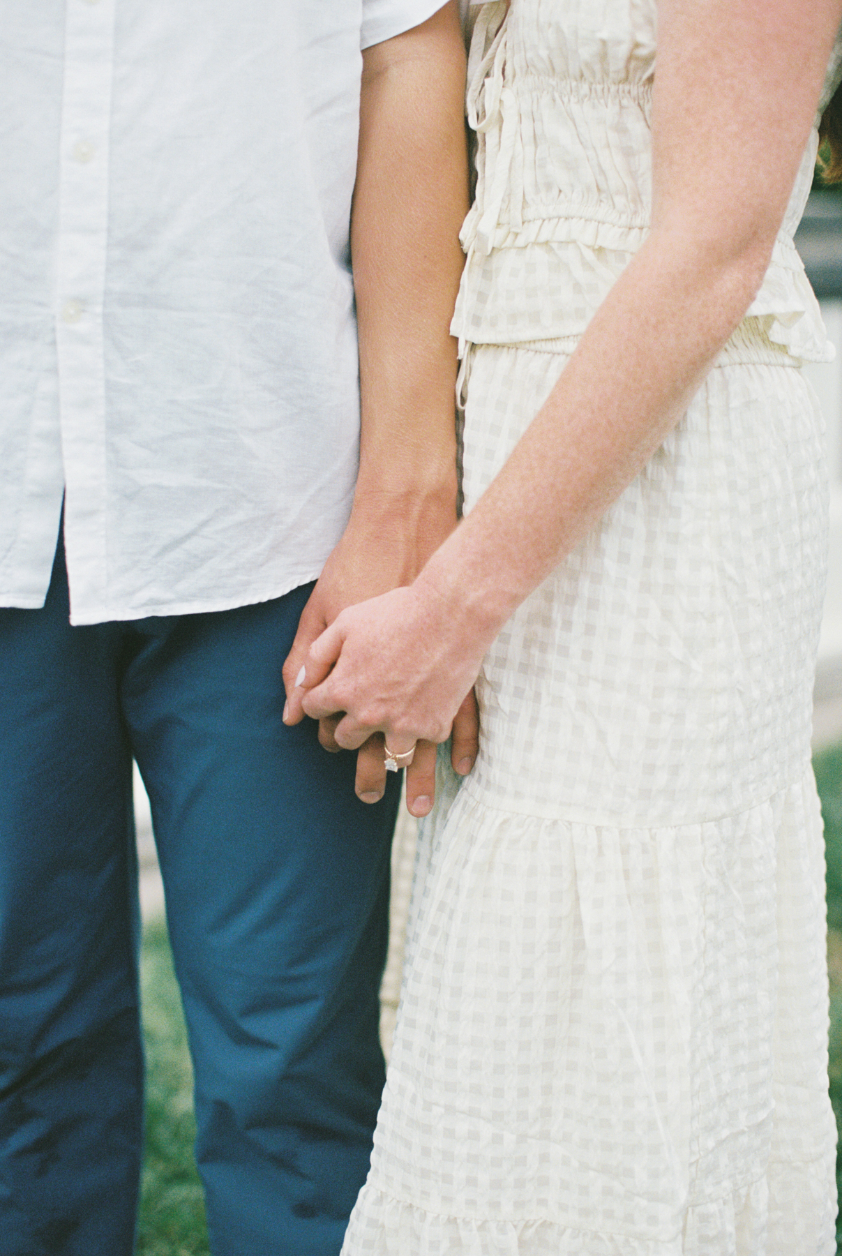  couples hands