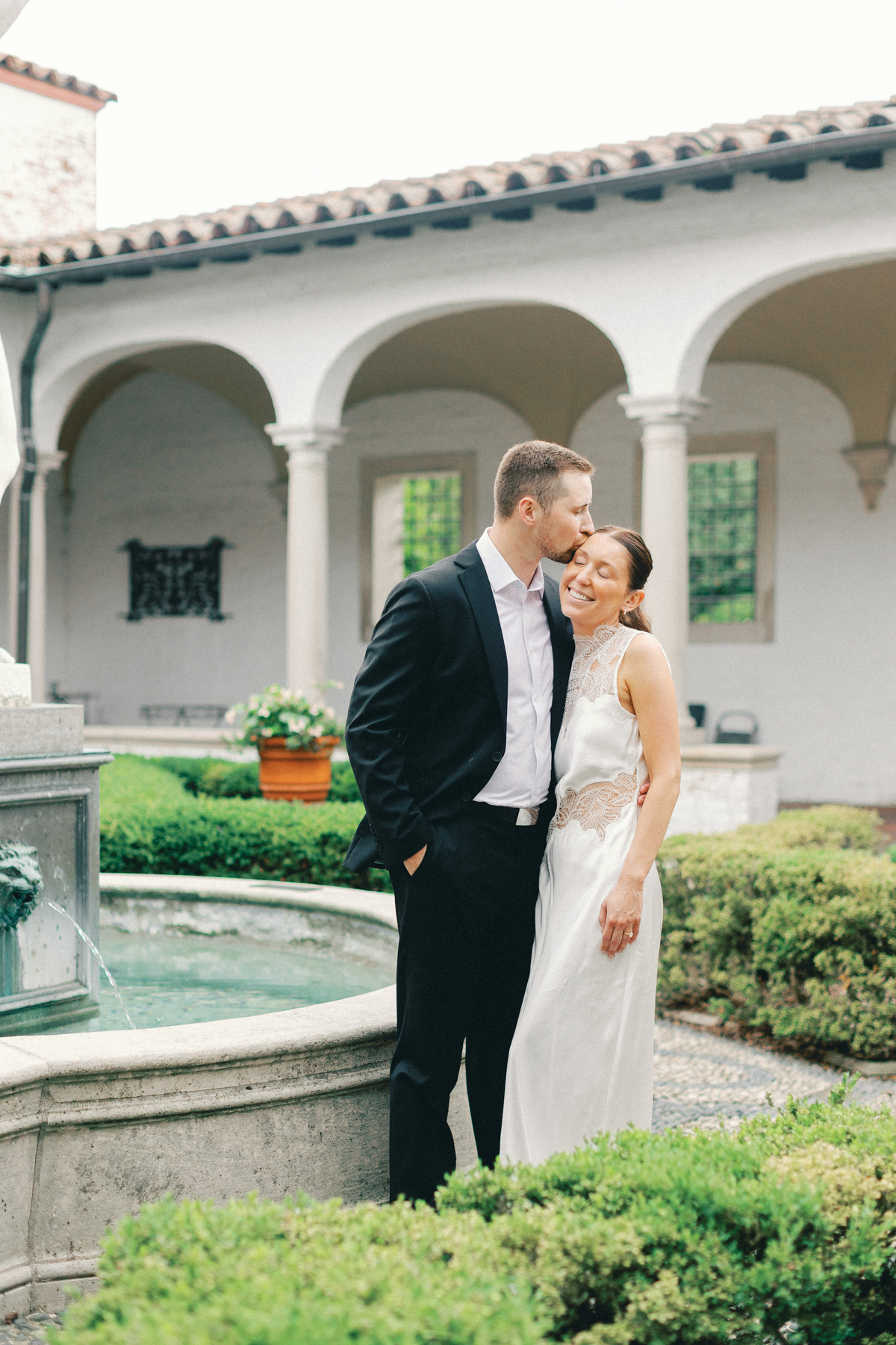 Couple by fountain