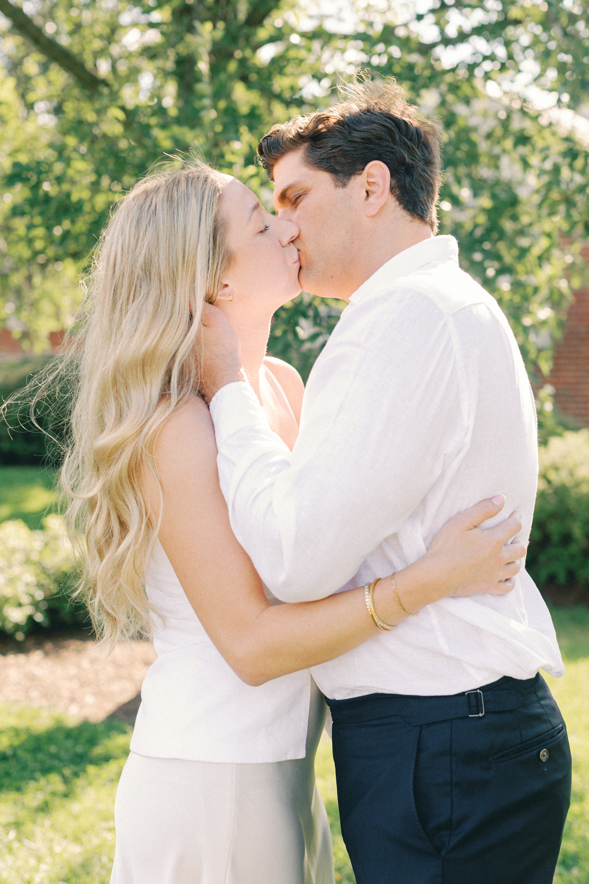 Couple kiss