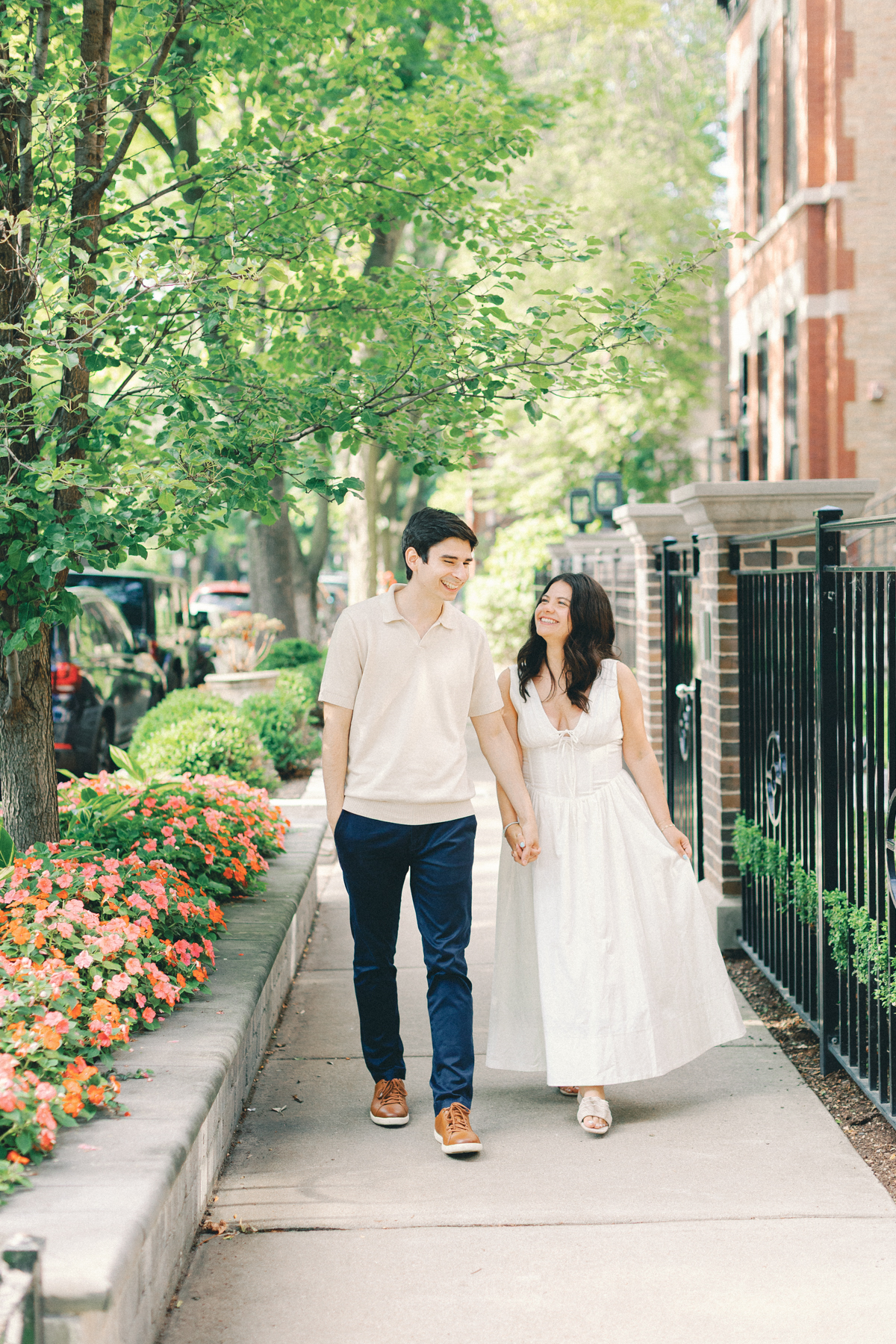 Couple walking on sidewalk in Chicago