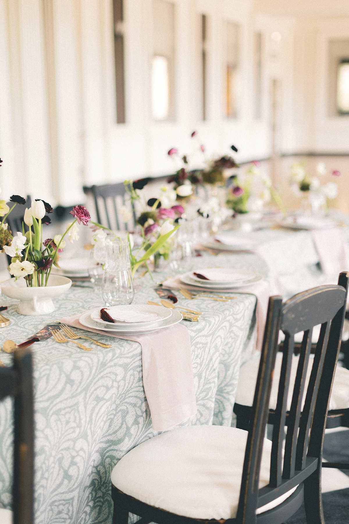 Reception detail table of flowers