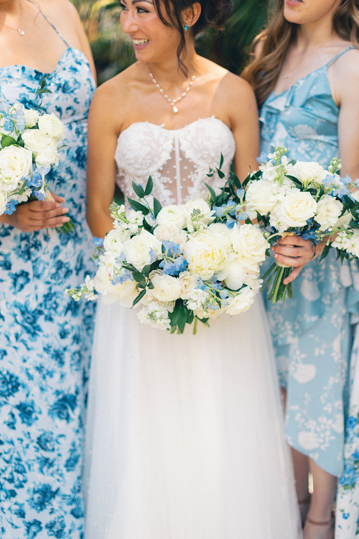 bridal bouquets blue and white