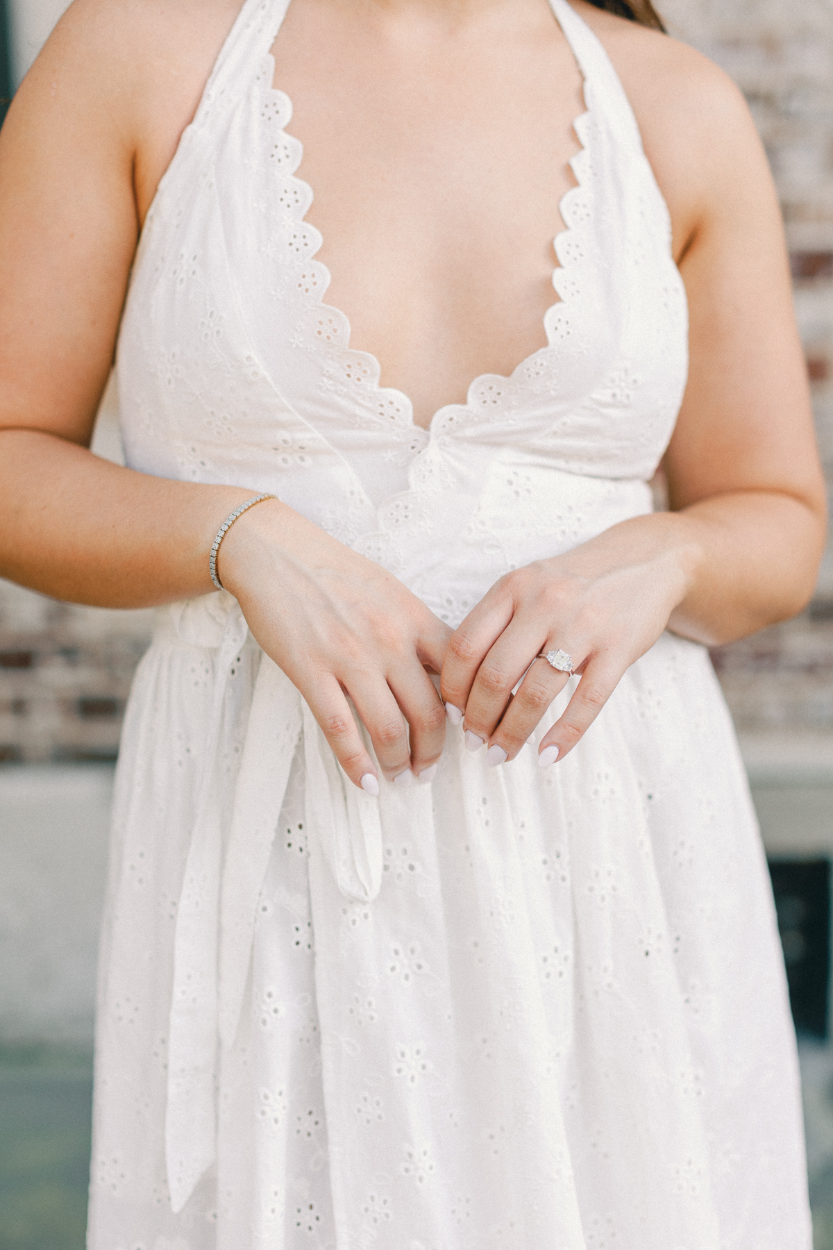 brides hands